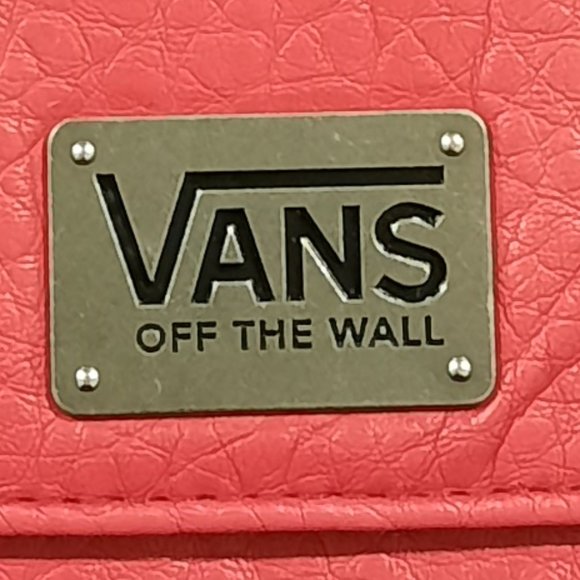 Vans Off The Wall Soft Leather Red Womens Wallet - EUC - Picture 3 of 8